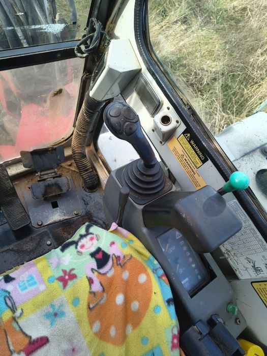 Excavator takeuchi 5 tone