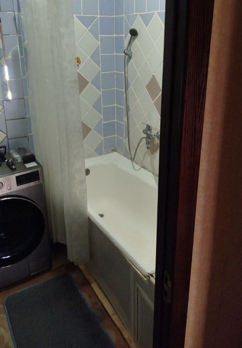 Юнусобод 15 кв 1/4/4 срочно