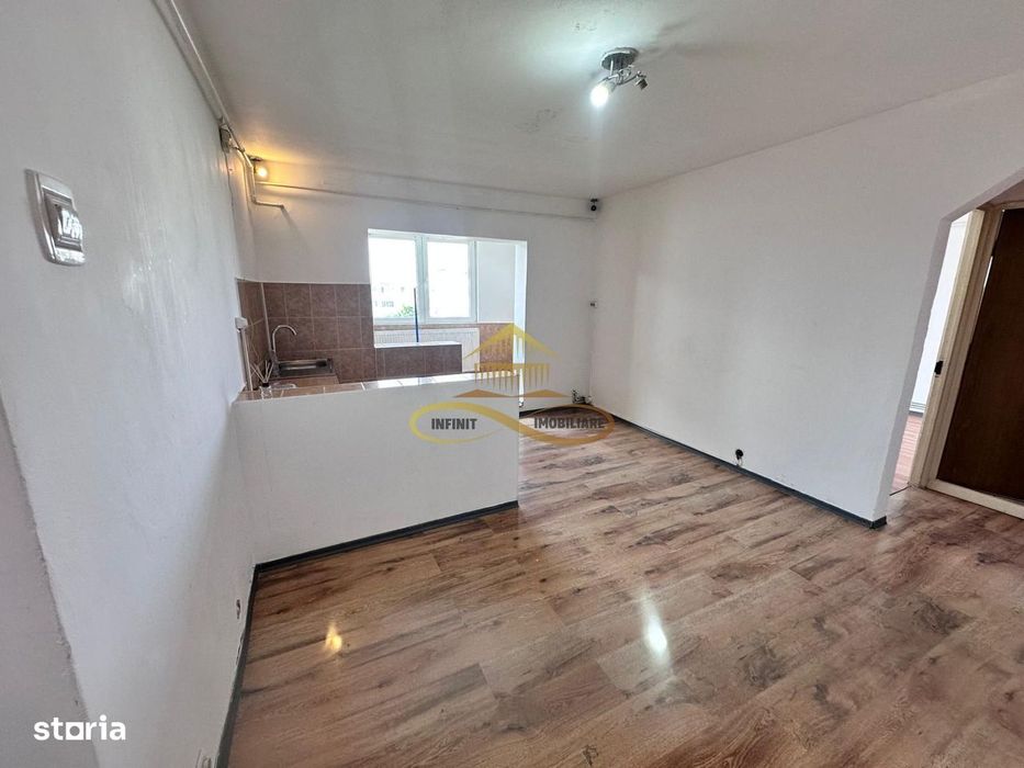 De vanzare apartament 2 camere decomandate Bacau