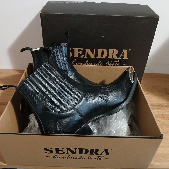 Cizme Sendra mărimea 44 merge și 43 ,1350 roni