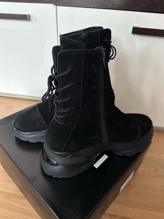 Дамски боти естествен велур Nuwe