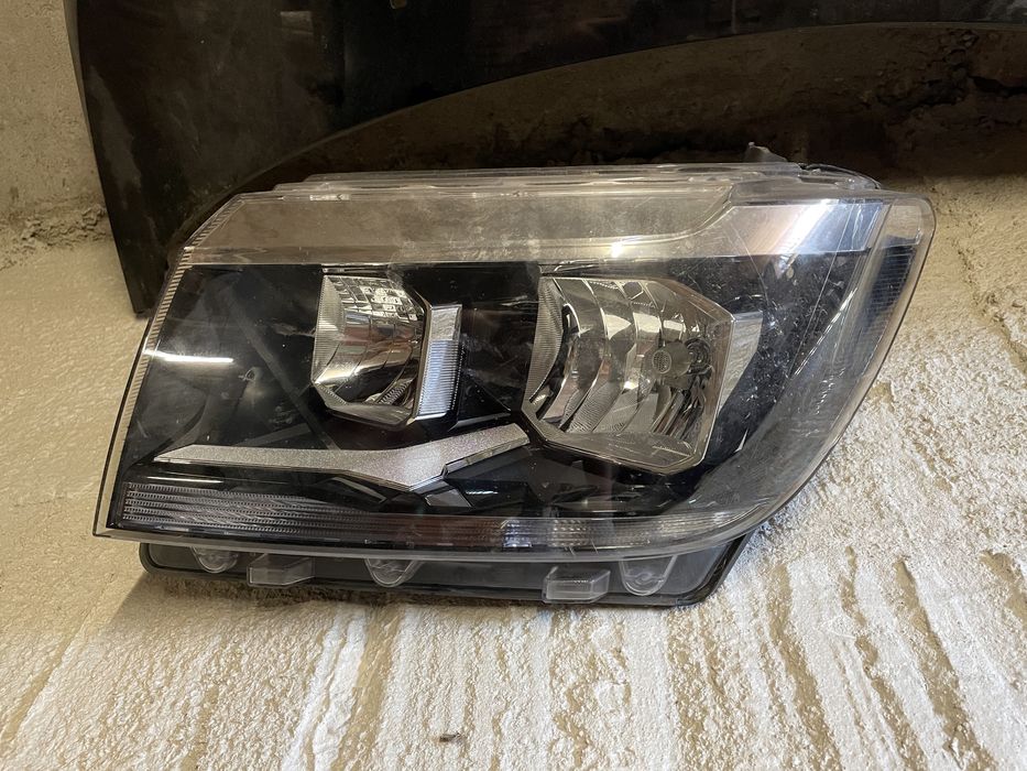 Фар VW Crafter 2017