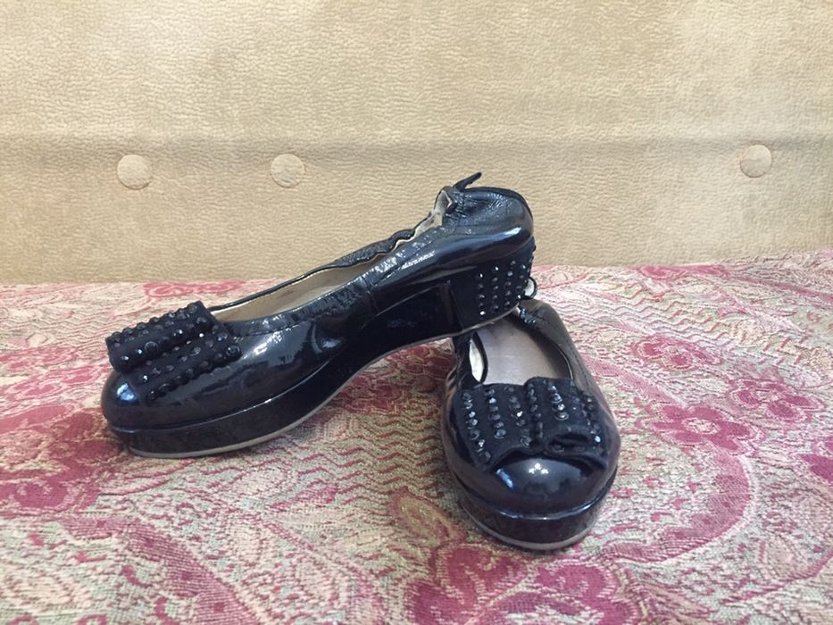 Продам туфли модельные новые