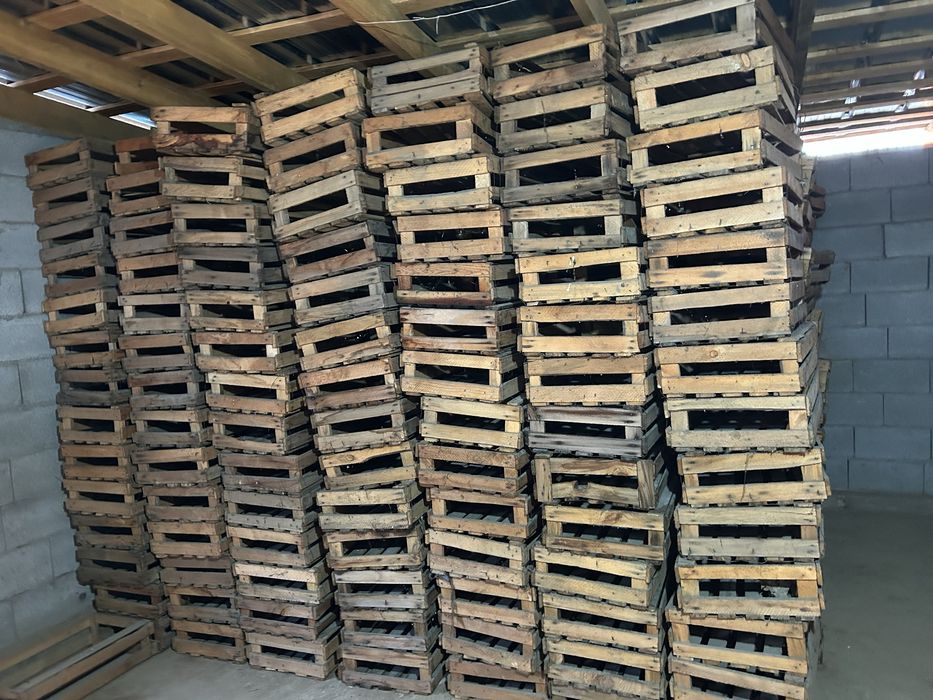 Деревянные ящики, ящики для яблок