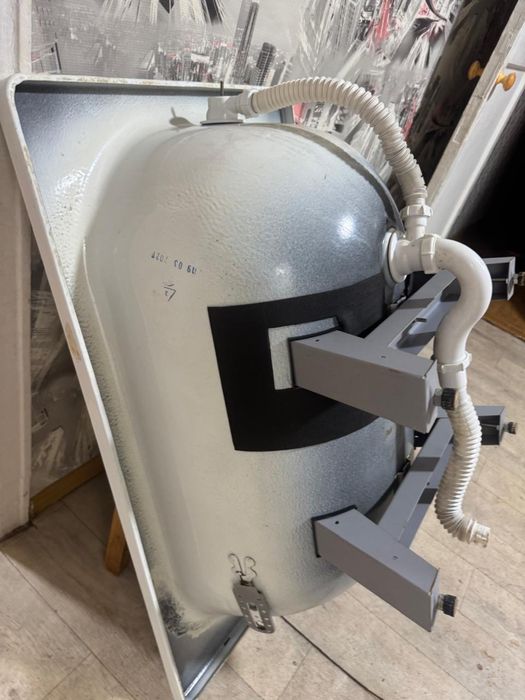 Продам чугунную ванну