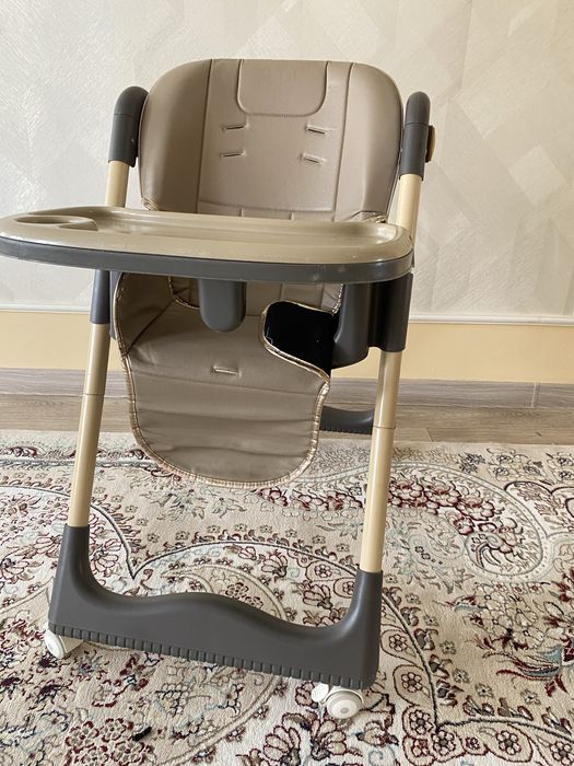 Детский столик сатылады