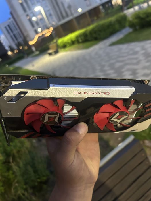 1)Жесткий диск Toshiba 2)Видеокарта Gainward Geforce