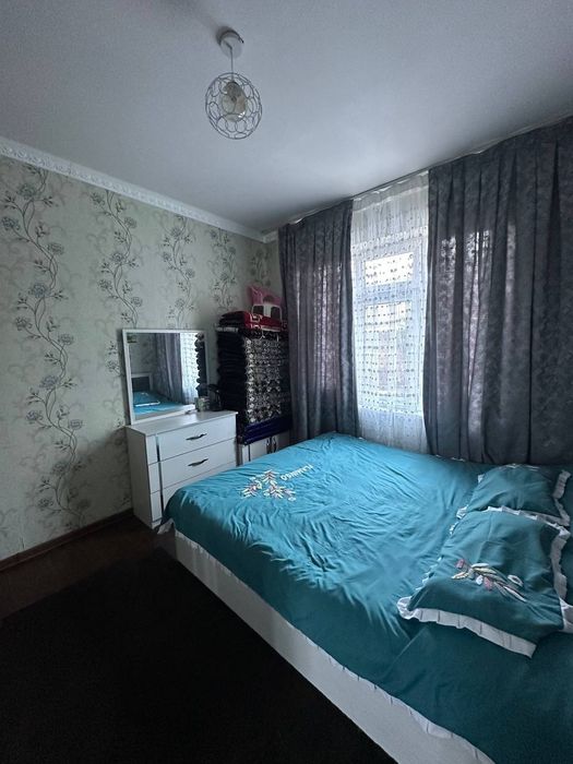 Квартира сотилади срочна