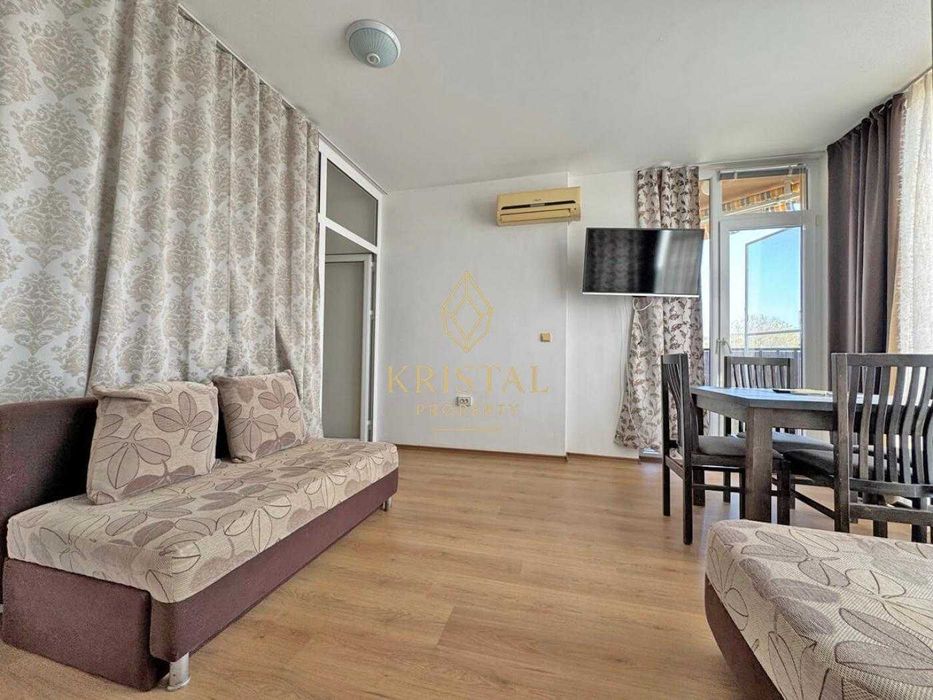 Продава се Двустаен апартамент в к.к. Слънчев бряг - 65 кв.м за 1016 €/кв.м - Снимка #2