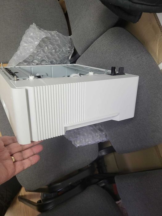 HP LaserJet Tavă pentru hârtie F2A72A, 550 coli. produs nou