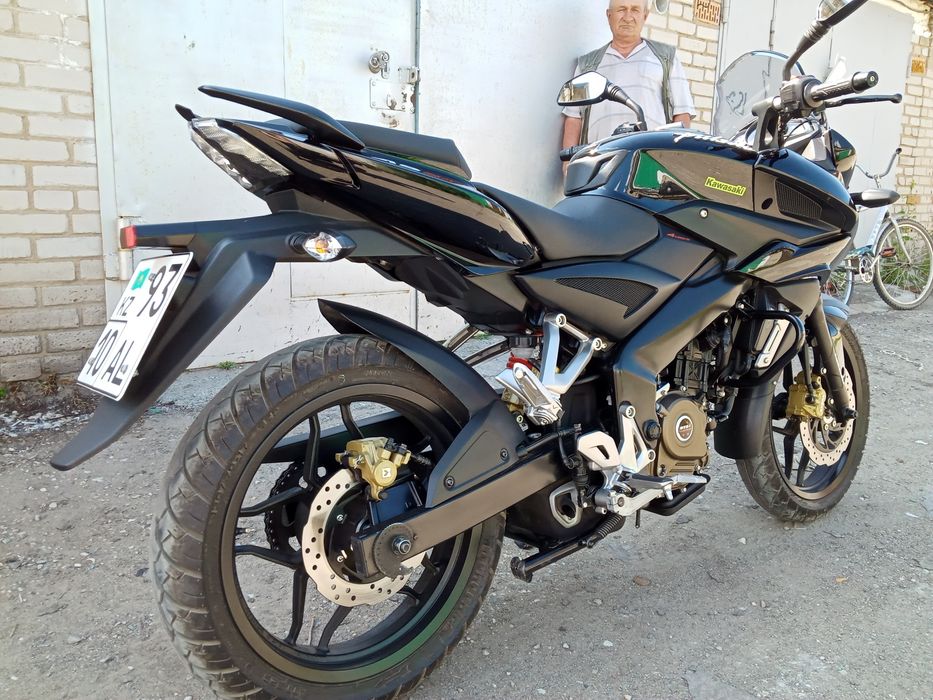 Продам спорт-байк Bajaj AS 200