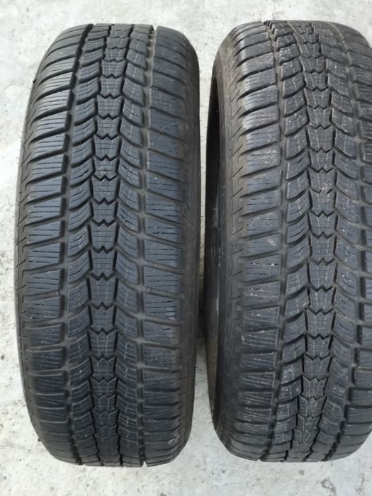 Два броя зимни гуми 215/65/R16