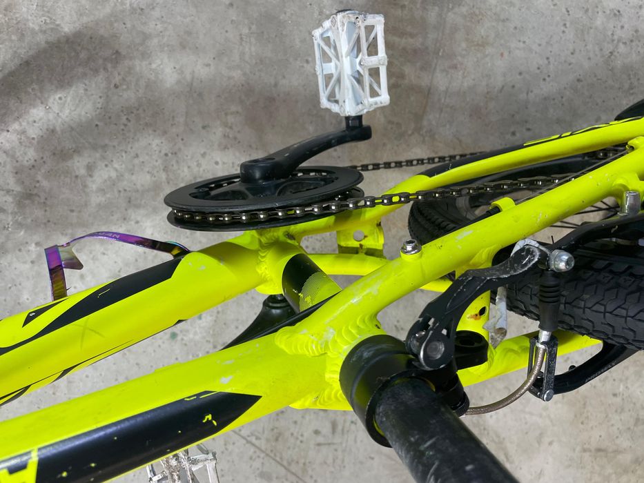 Продам детский велосипед  axis