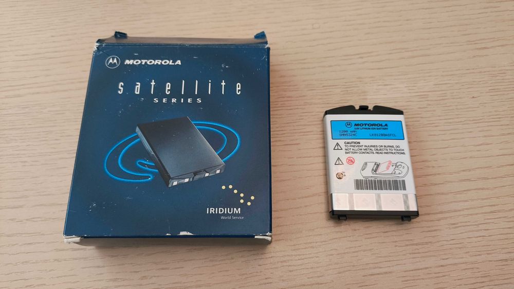 Motorola 9500 Iridium - Сателитен и GSM телефон 2в1