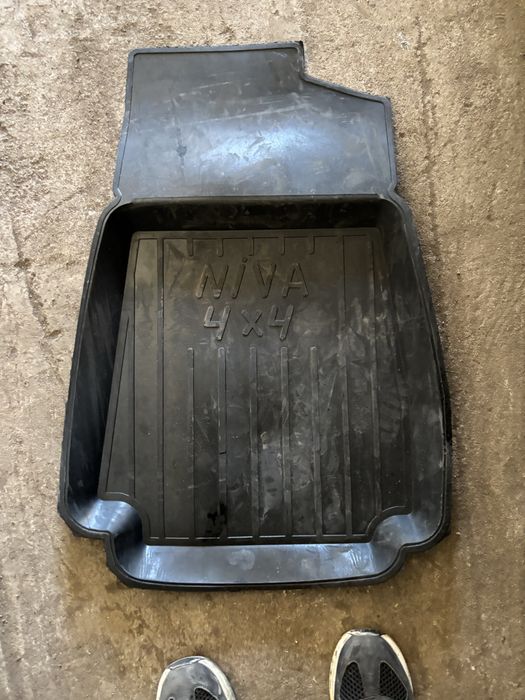 Продам запчасти нива 21214