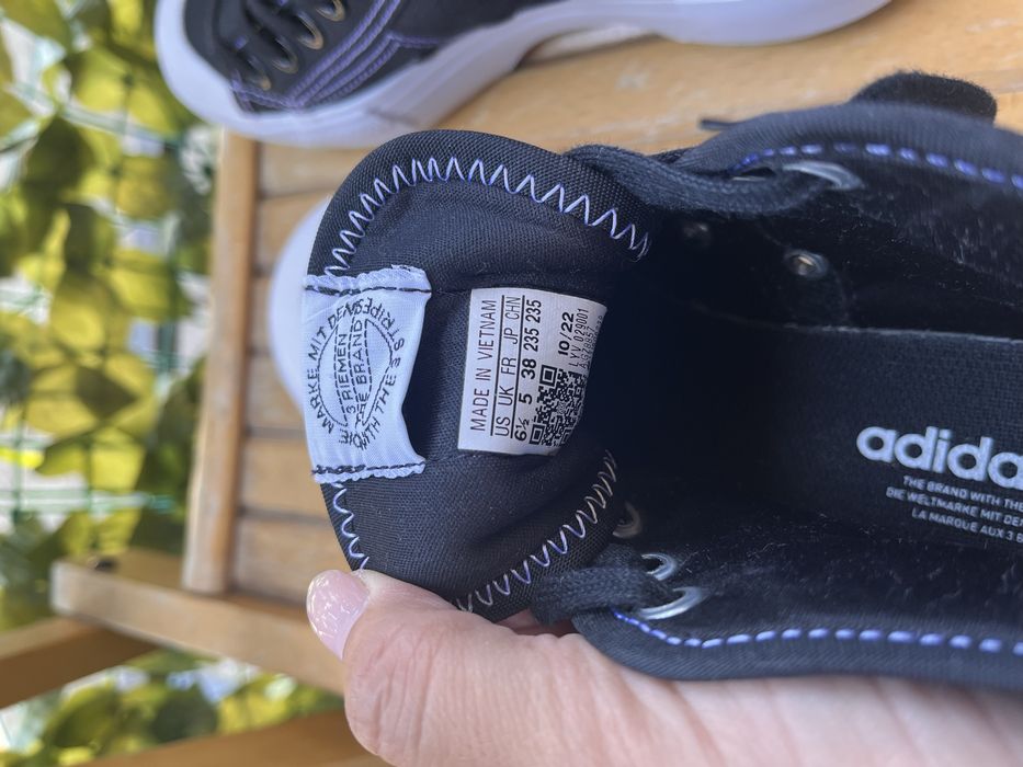 Кецове Adidas ,сандали Pepe jeans