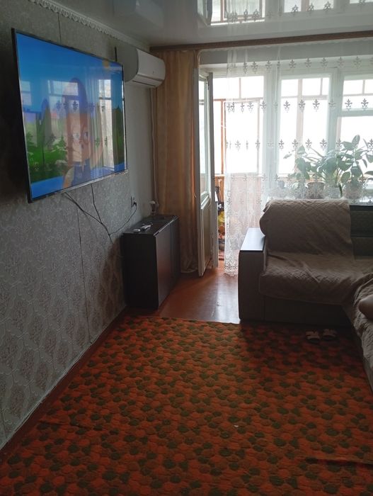 продам 2 комнатную квартиру