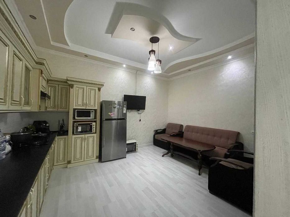 Икром шашлик худудида жойлашган 4 хонали ховли сотилади