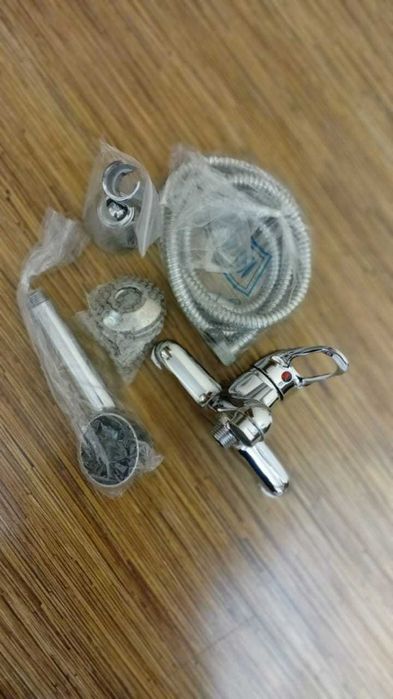 Душевой набор (смеситель, душ)