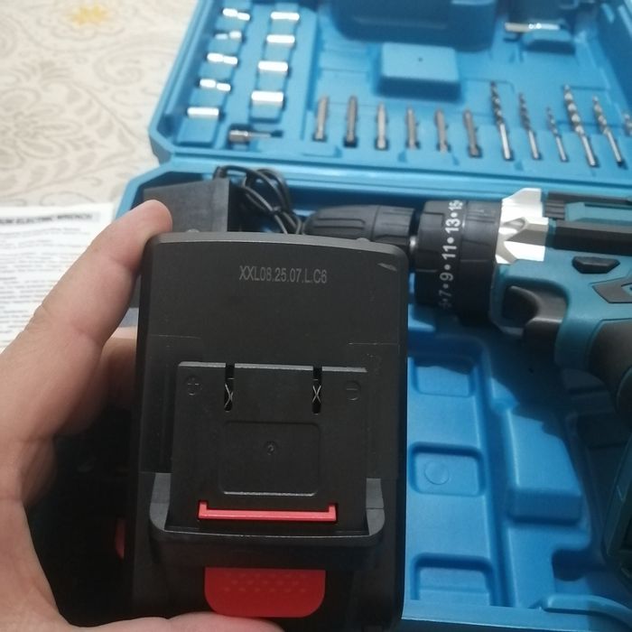 Шрупповерт новый.