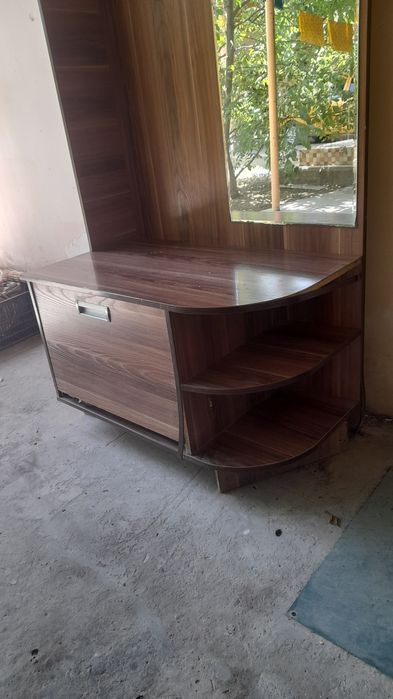 Shkaf prixojniy 240 ming