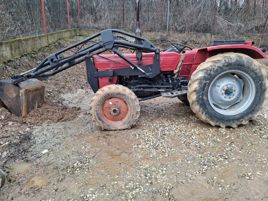 Tractor 550 DT cu incarcator frontal cu 2 cupe