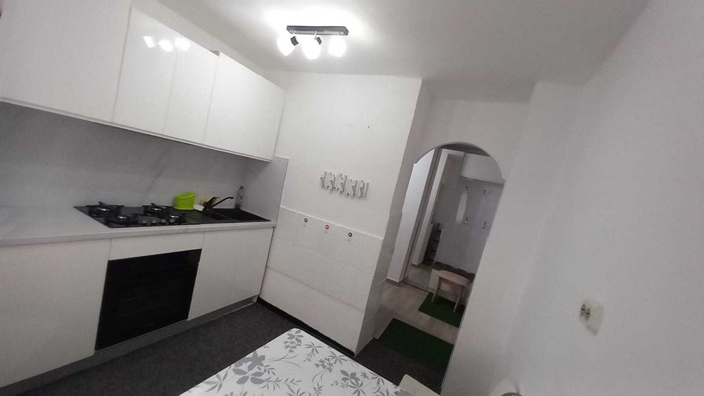 Închiriez apartament 2 camere