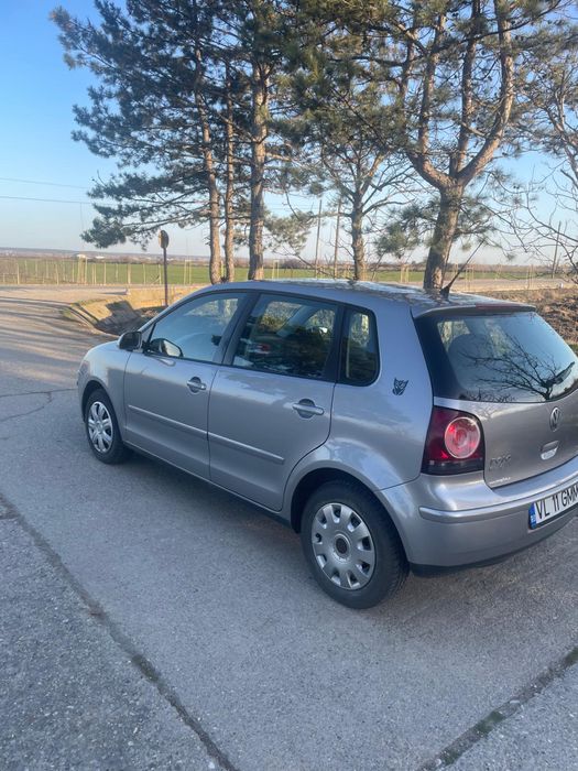 Wolkswagen Polo , 185000 km , an 2008 , Gri