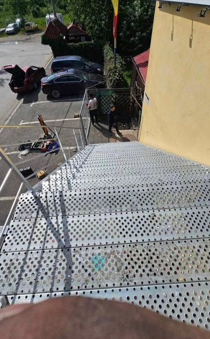 Scări zincate 85x27