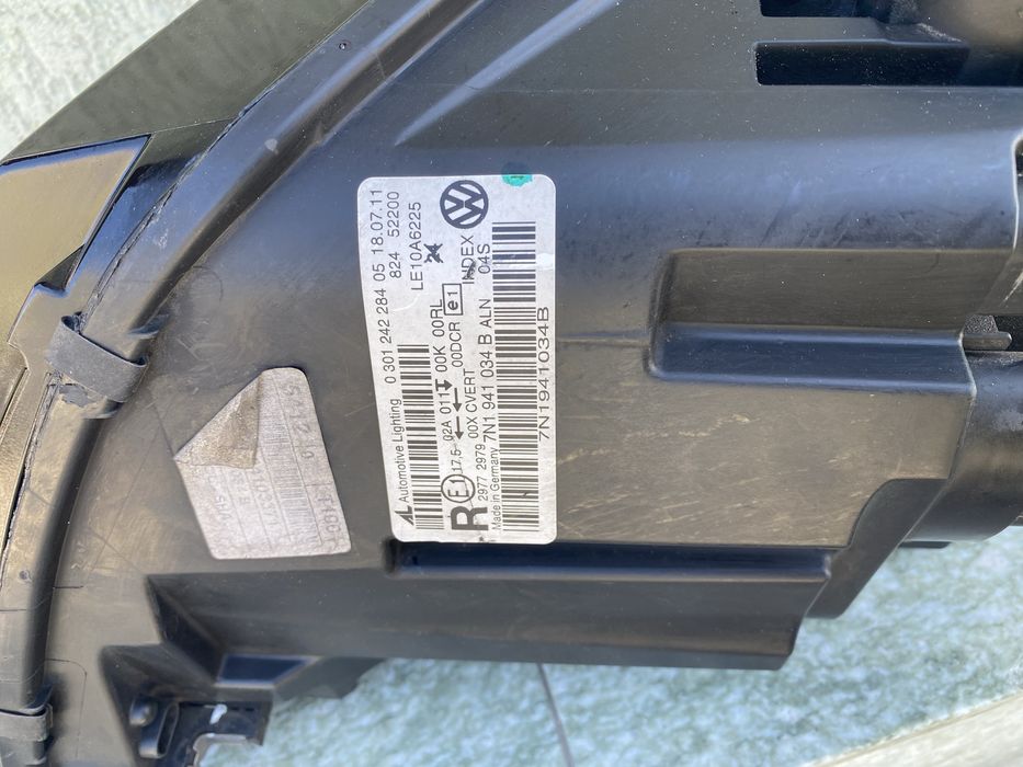 Faruri VW sharan xenon 7N1941034/033