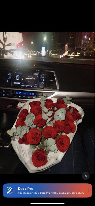 Цветы(белые и красные розы)