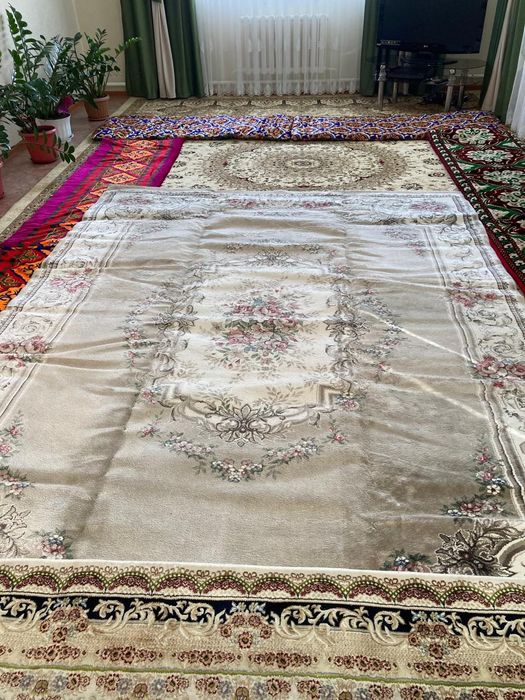 Кілемдер сатылады