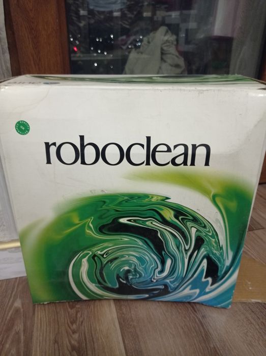 Запчасти roboclean aura.имееться 2 шланк один новый моющый запчасти .