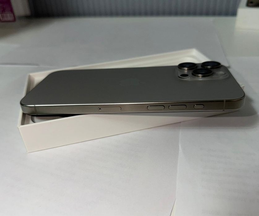 Продам Iphone 15 pro max
