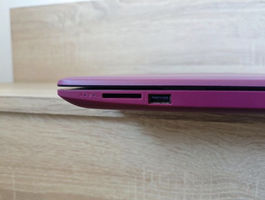 Laptop HP 15-dao159nq - foarte putin folosit