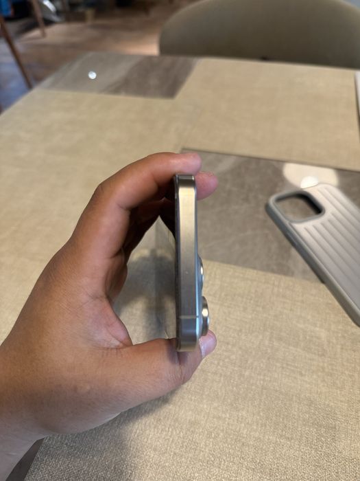 Продам айфон 15 про мах 256