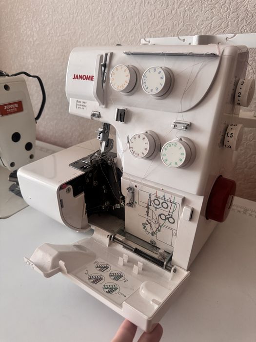 Оверлог. JANOME очень в хорошем состоянии
