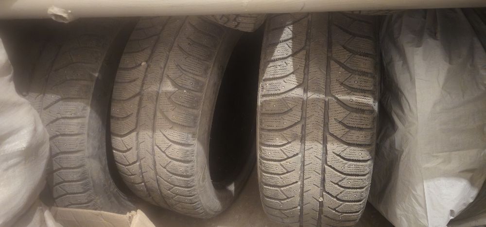 Комплект зимних шин 255/50 R20