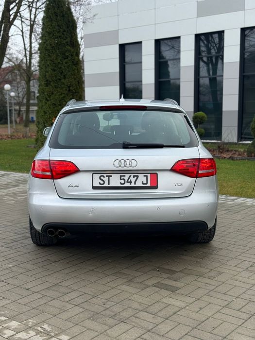 Audi a4 b8 2.0 tdi 143 cp 2011