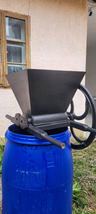 Vand zdrobitor manual de struguri