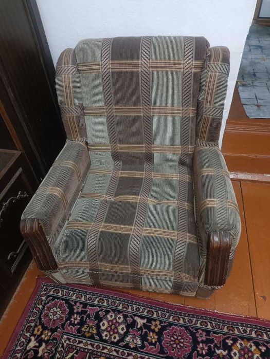 Продам два кресла