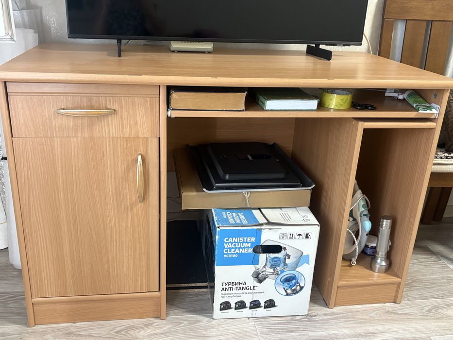 Продам письменный компьютерный стол