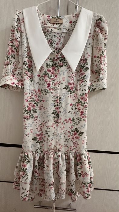 Платье в цветочный принт