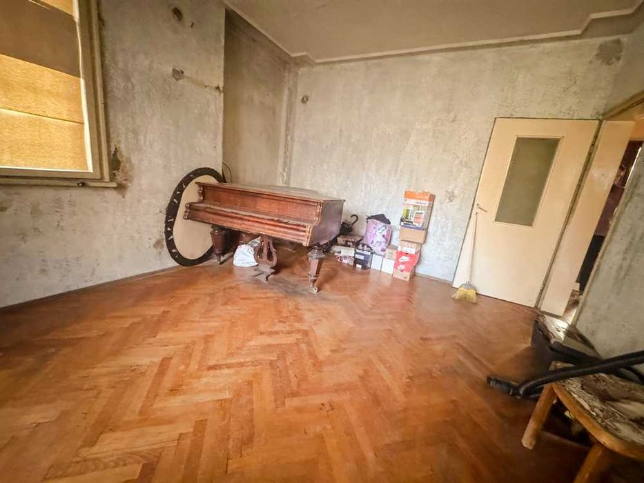 Тристаен апартамент в центъра на Русе –  на метри от Александровска