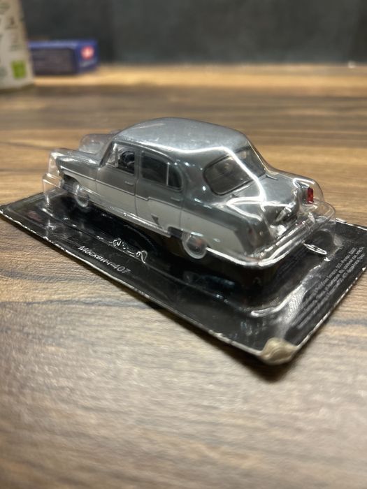 2 Броя Колекционерски Москвич-407 (1:43) – DeAgostini – Чисто нов
