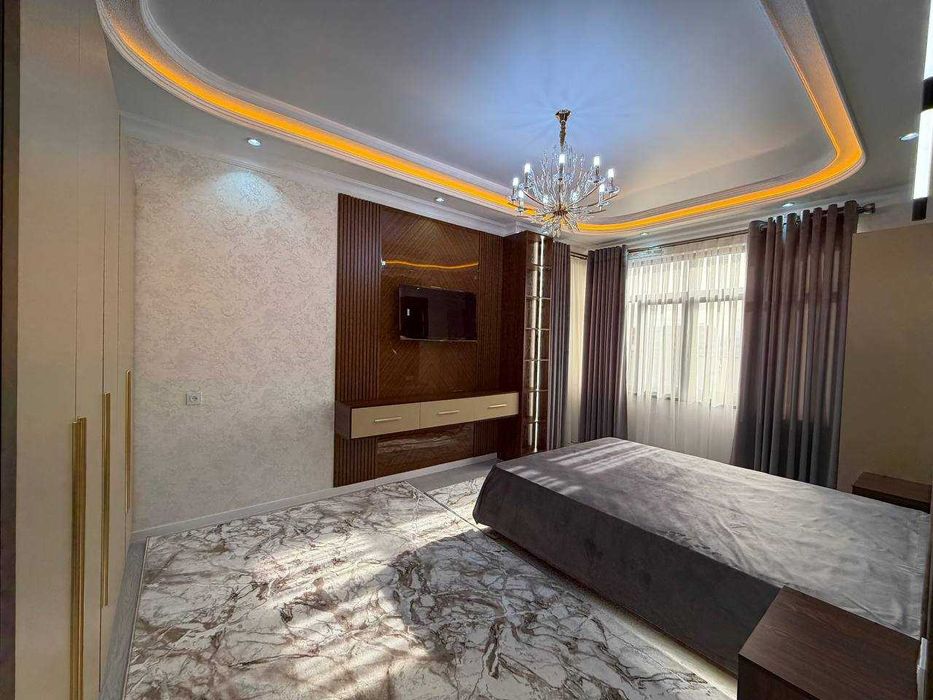 3х комнатная квартира на 7 этаже 107кв/м, в Самарканде