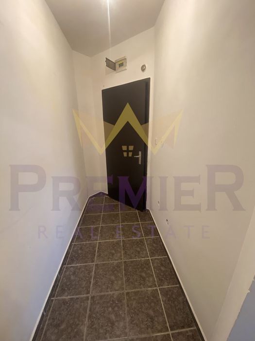 Дава се под наем Едностаен апартамент в Варна, Център - 30 кв.м за 239.19 € - Снимка #6