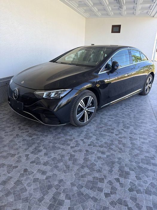 срочно продаю новый мерсадес бенс EQE 500 4 Matic