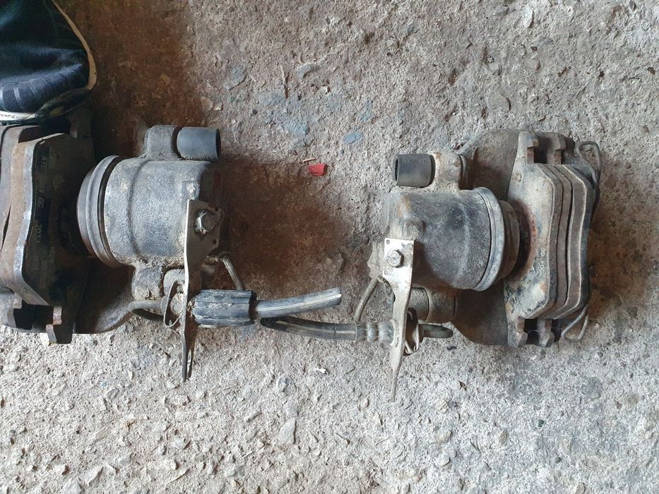 Предни спирачни апарати Audi A4 B5 1.8i 125
