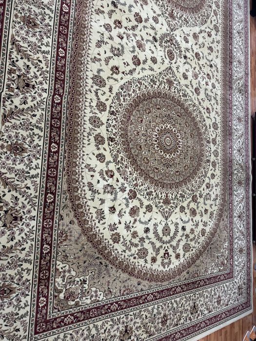 Ұқыпты ұсталған Кілем сатылады